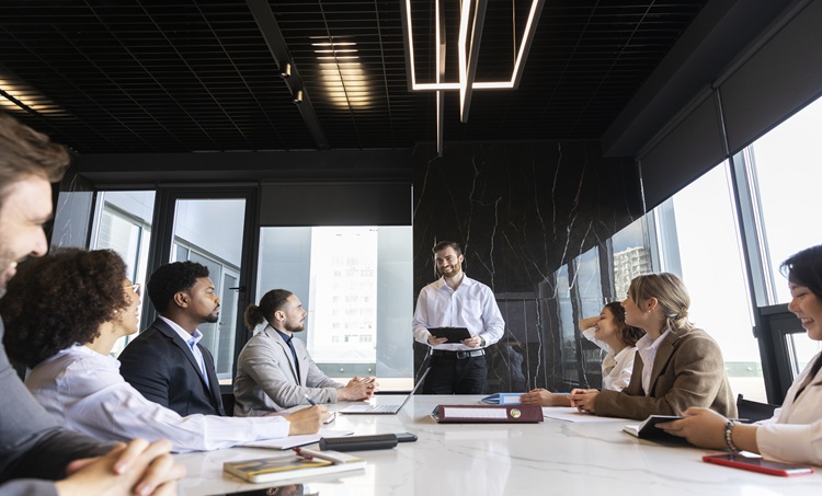 From Managers to Leaders: How Executive Education Shapes the Future of Leadership